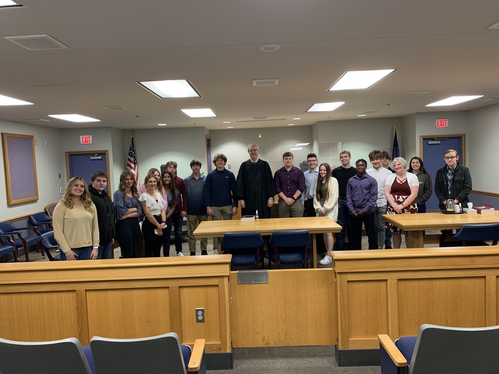 Mrs. Luckenbill’s Street Law class, with Judge Scott E. Lash, at Berks County Courthouse. 
